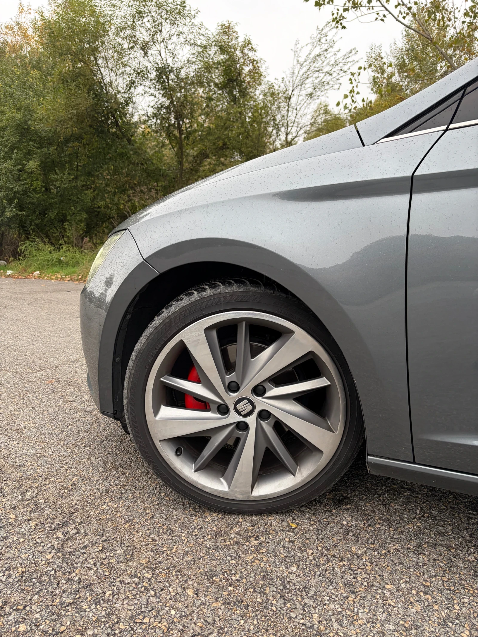 Seat Leon 1.6tdi FR, снимка 12 - Автомобили и джипове - 56683194