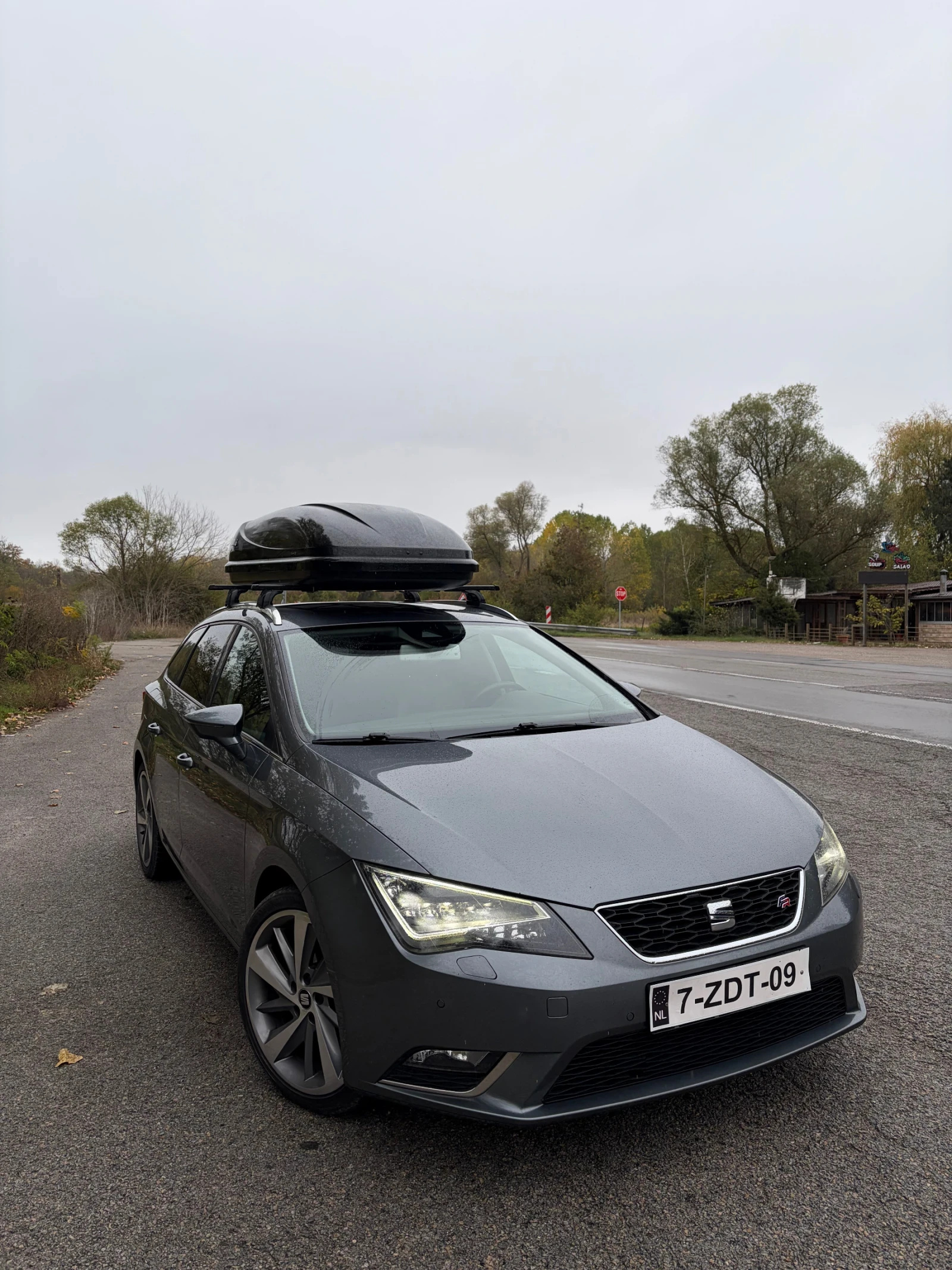 Seat Leon 1.6tdi FR, снимка 2 - Автомобили и джипове - 56683194