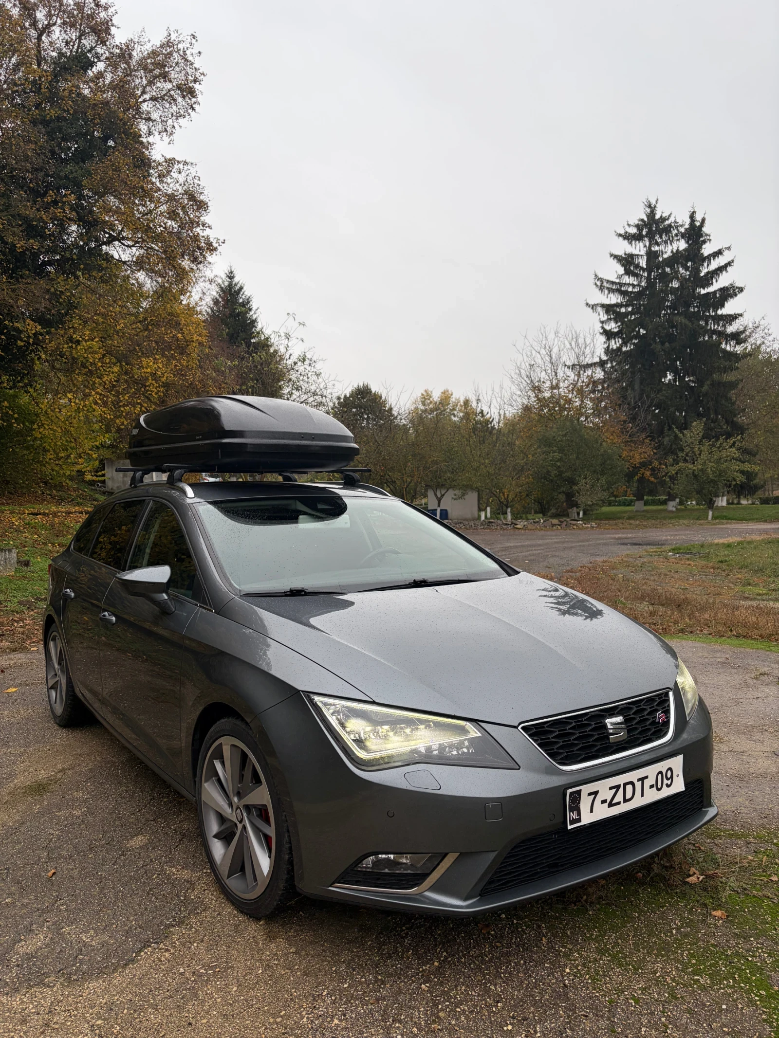 Seat Leon 1.6tdi FR, снимка 4 - Автомобили и джипове - 56683194