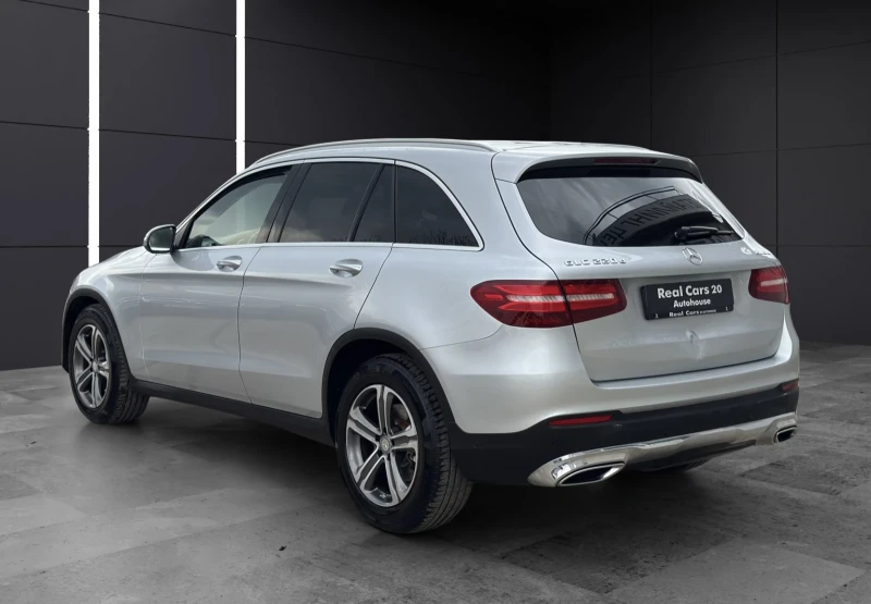 Mercedes-Benz GLC 220 D* 4MATIC* KEYLESS* DISTRONIC, снимка 4 - Автомобили и джипове - 49301510