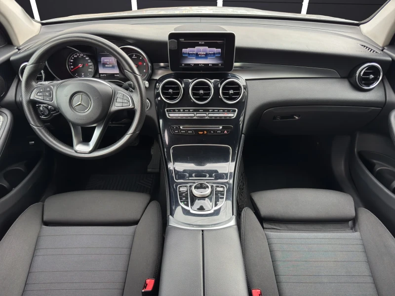 Mercedes-Benz GLC 220 D* 4MATIC* KEYLESS* DISTRONIC, снимка 11 - Автомобили и джипове - 49301510