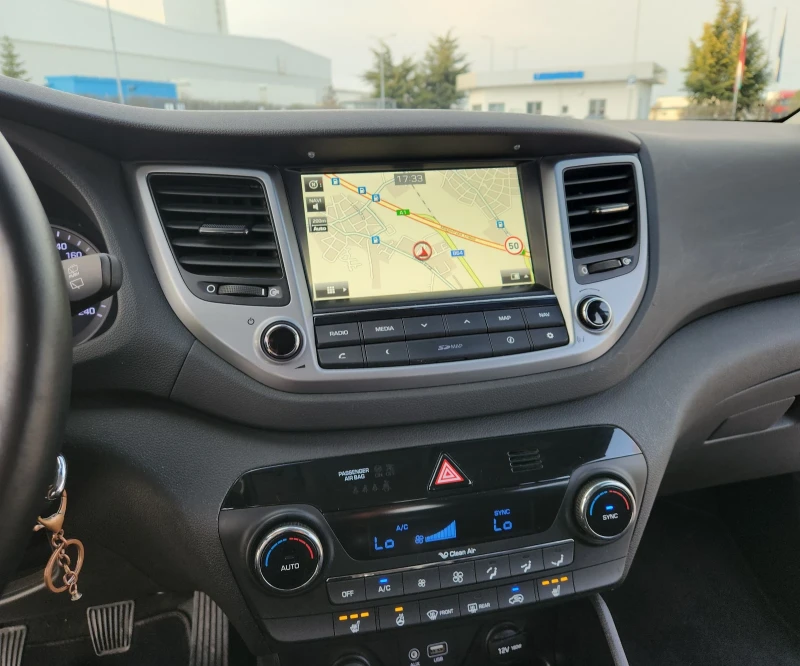 Hyundai Tucson 2.0 136кс Като Нова, снимка 12 - Автомобили и джипове - 49456270