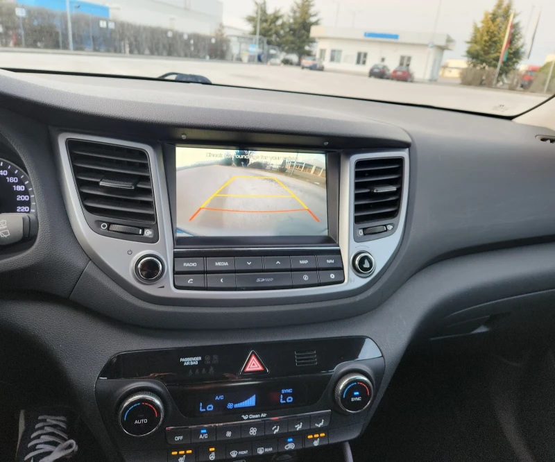 Hyundai Tucson 2.0 136кс Като Нова, снимка 13 - Автомобили и джипове - 49456270