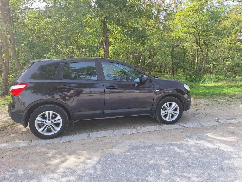 Nissan Qashqai, снимка 9 - Автомобили и джипове - 51951640