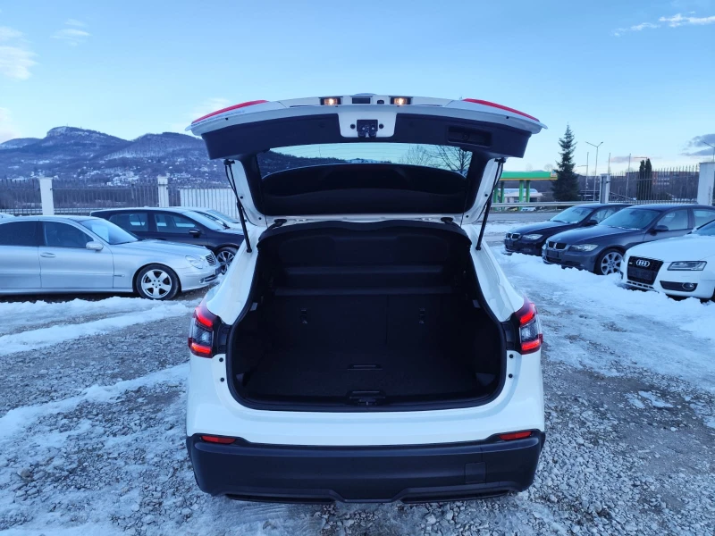 Nissan Qashqai 1.3 бензин Реални 27529 кл., снимка 7 - Автомобили и джипове - 53133053