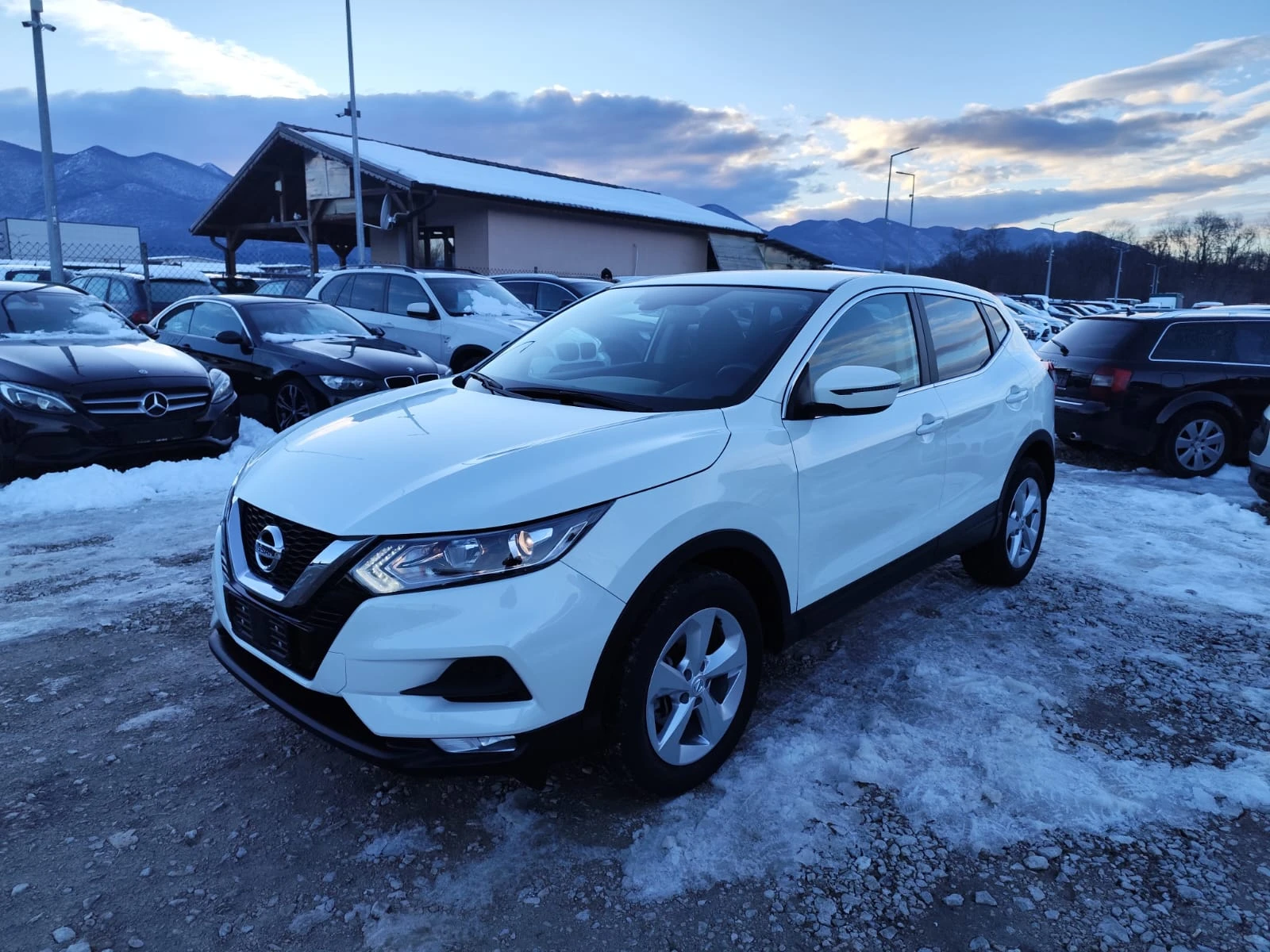Nissan Qashqai 1.3 ������ ������ 27529 ��. | Mobile.bg � ����������� 1