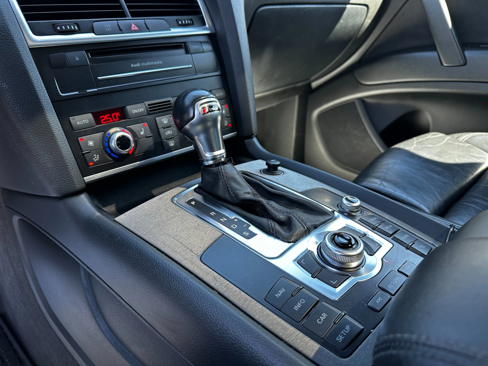 Audi Q7, снимка 12 - Автомобили и джипове - 54503677