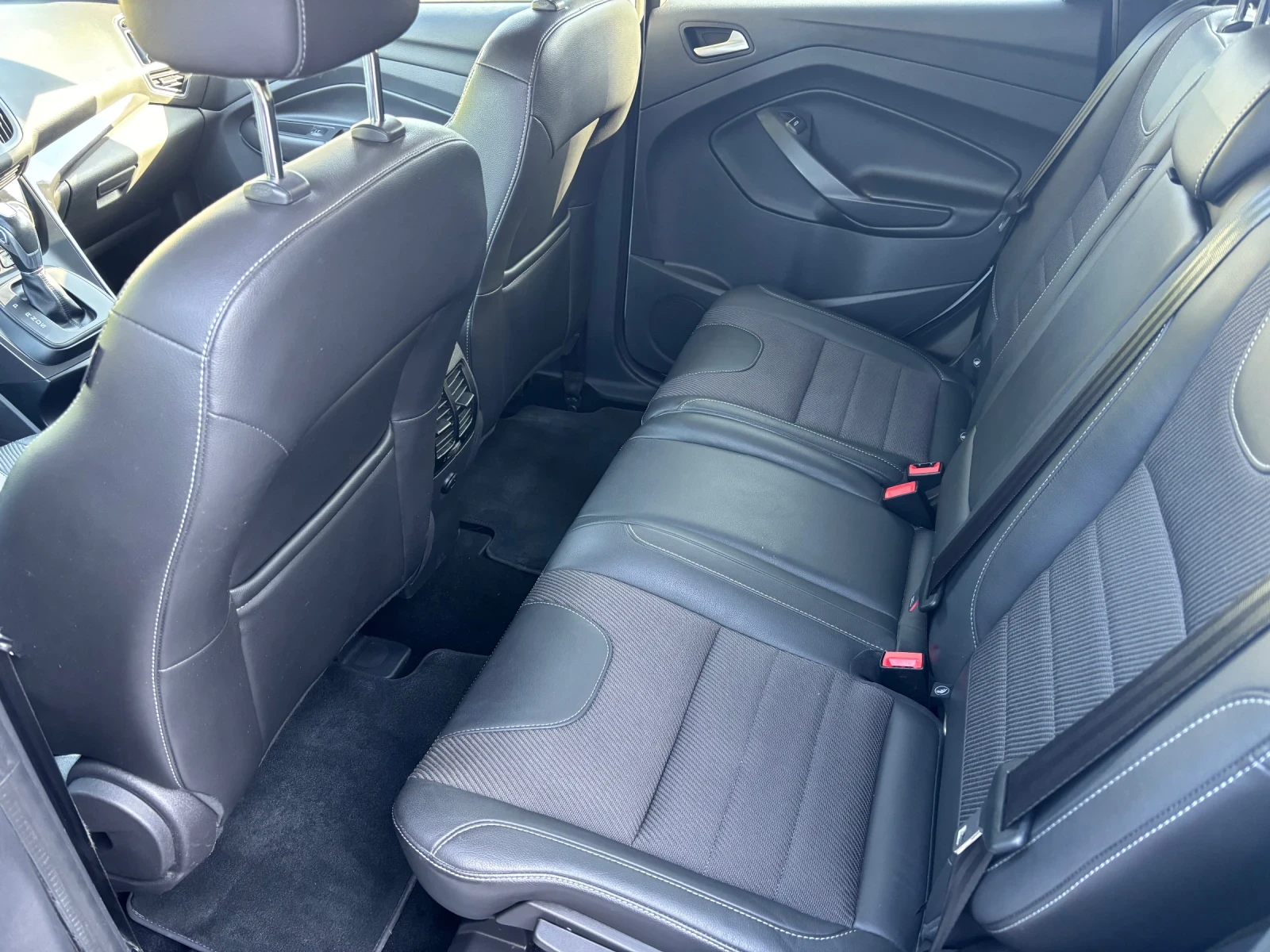 Ford Kuga TITANIUM 4WD 2.0D, снимка 10 - Автомобили и джипове - 55424172