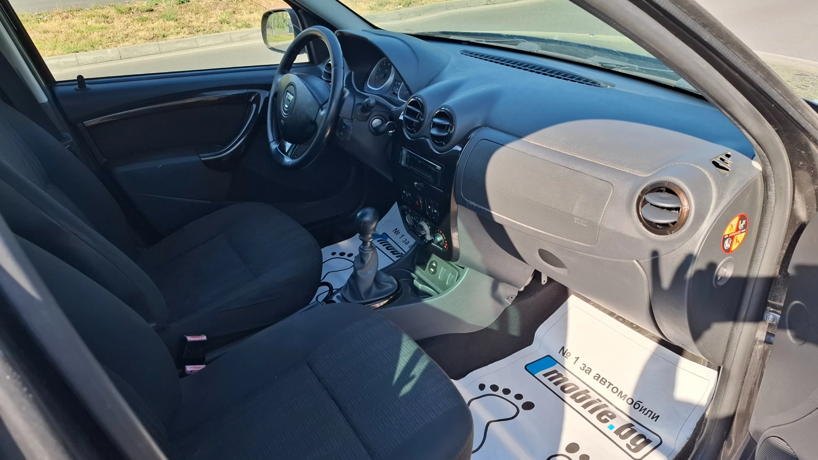 Dacia Duster 1.5 DCI, снимка 11 - Автомобили и джипове - 55577623