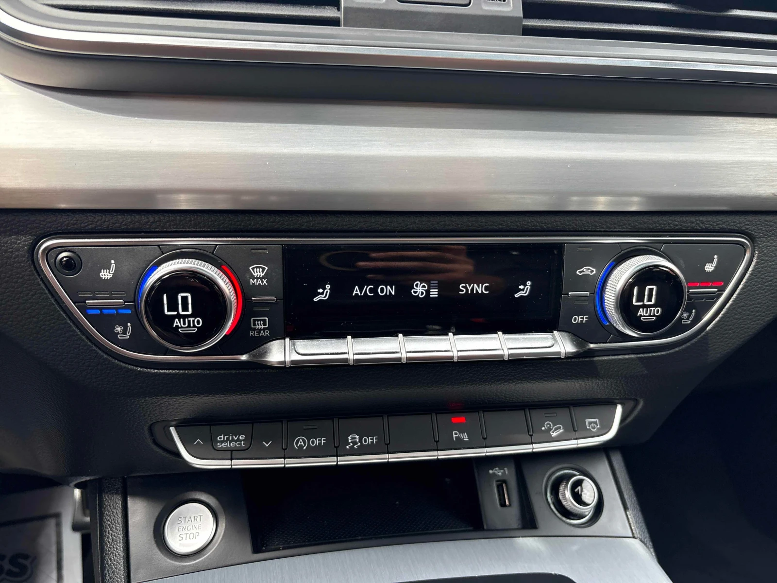 Audi Q7 ОБДУХ* ПОДГРЕВ* BANG&OLUFSEN* 360* VIRTUAL* , снимка 12 - Автомобили и джипове - 55767300
