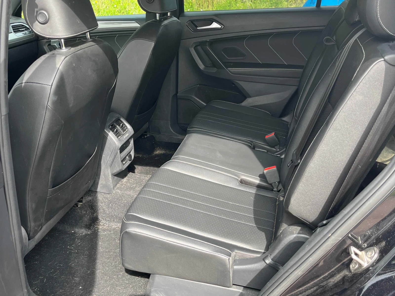 VW Tiguan * Black Edition * KEYLESS* Панорама, снимка 13 - Автомобили и джипове - 56018642