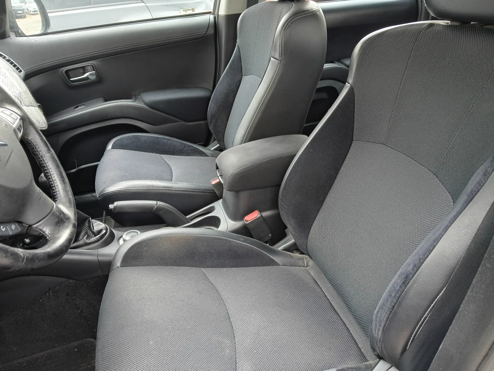 Citroen C-Crosser 2.2 hdi 6 c.k., снимка 9 - Автомобили и джипове - 56168152