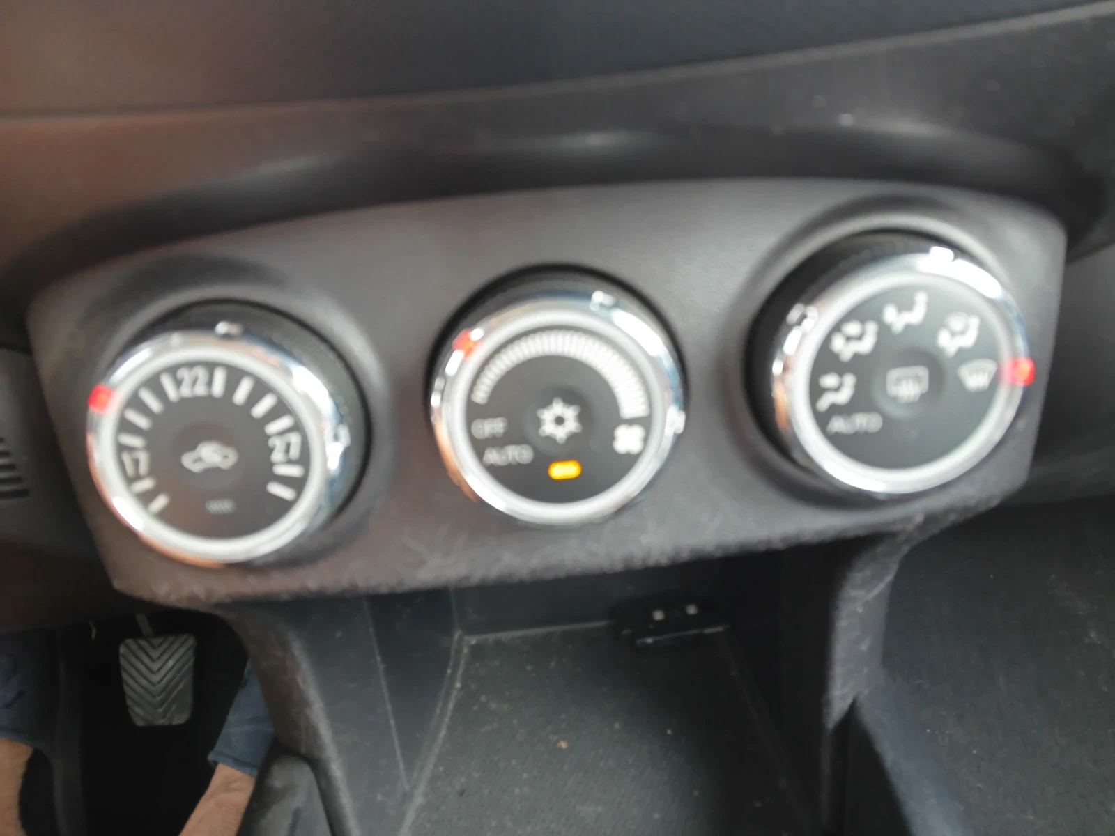 Citroen C-Crosser 2.2 hdi 6 c.k., снимка 13 - Автомобили и джипове - 56168152