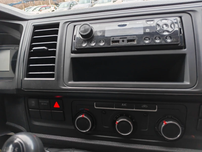 VW T6 2.0TDI-КЛИМА, снимка 10 - Бусове и автобуси - 53263406