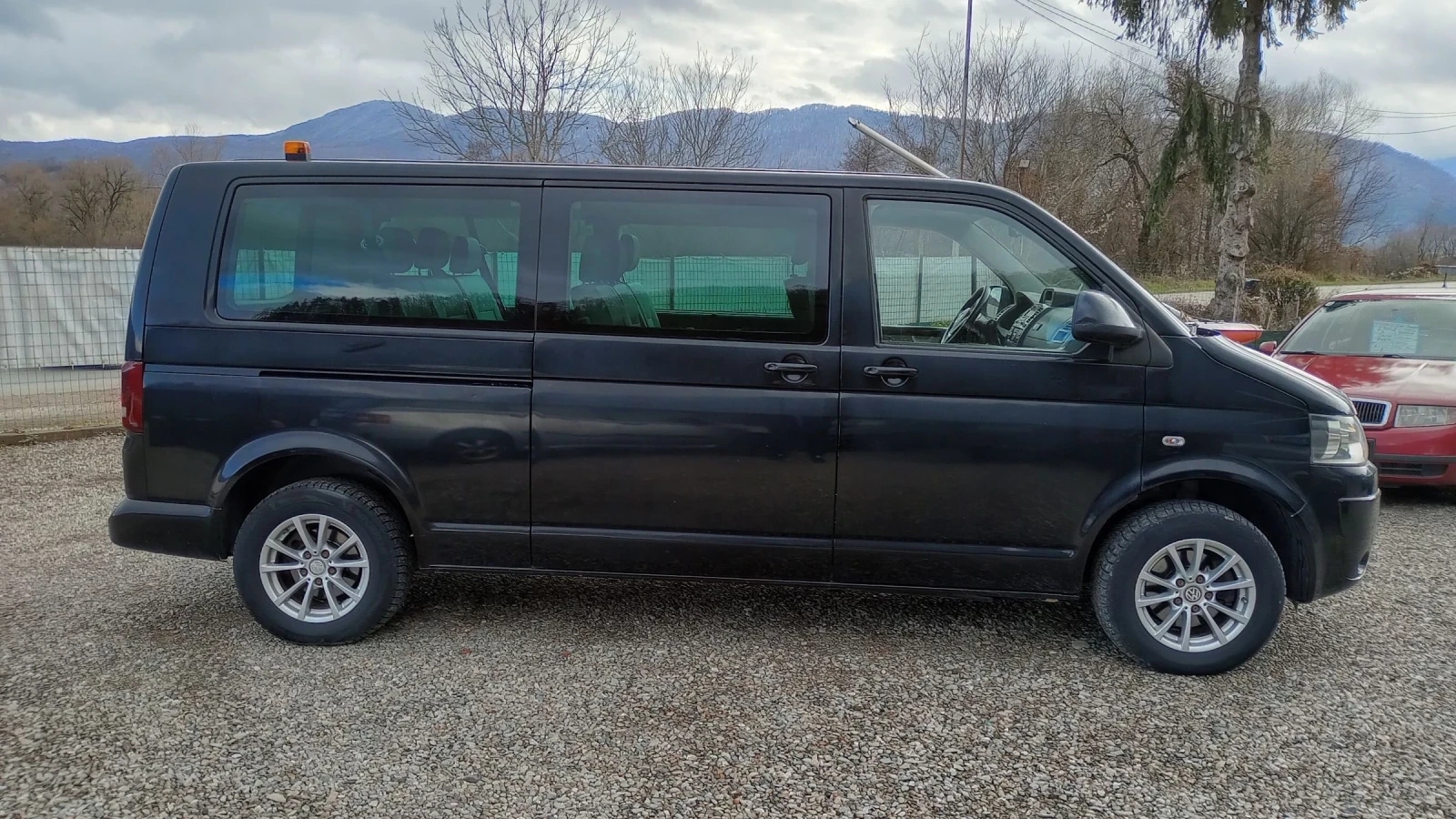 VW Caravelle Automatic 2.0 TDI  8+ 1 - изображение 8