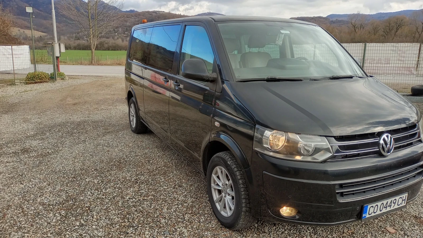 VW Caravelle Automatic 2.0 TDI  8+ 1 - изображение 4