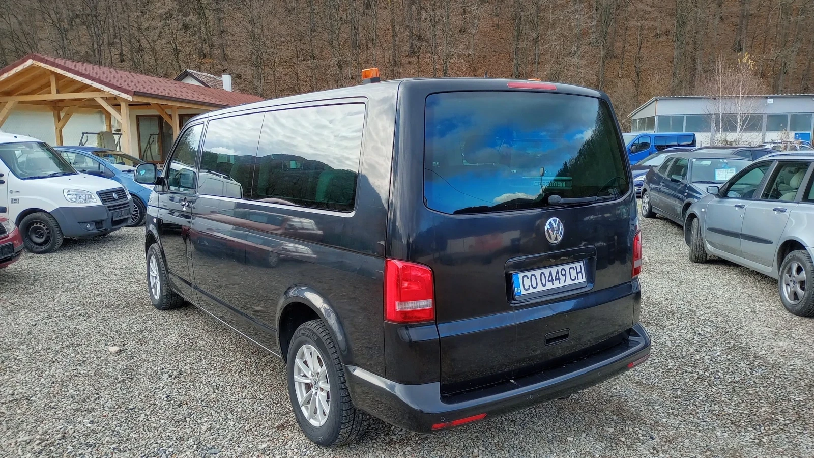 VW Caravelle Automatic 2.0 TDI  8+ 1 - изображение 5