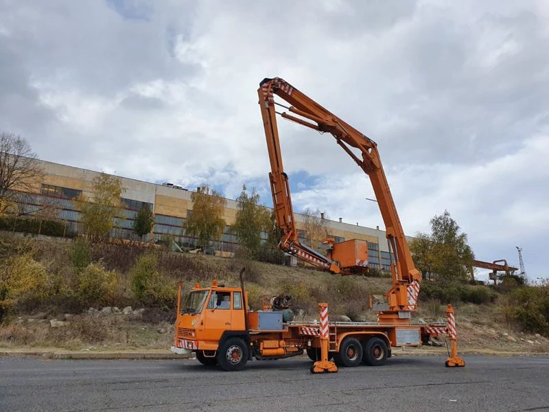 Други специализирани машини Друга BRONTO SKYLIFT 13/13-4, снимка 5 - Индустриална техника - 27029624