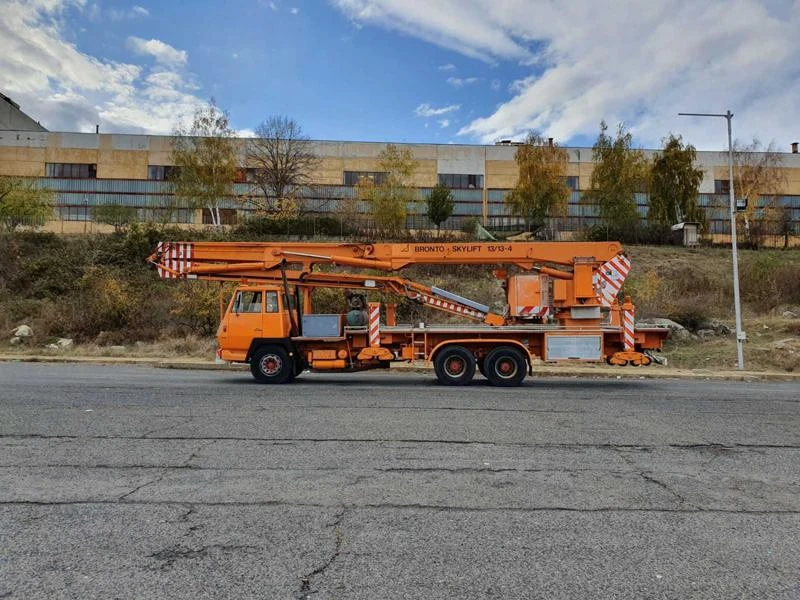 Други специализирани машини Друга BRONTO SKYLIFT 13/13-4, снимка 2 - Индустриална техника - 27029624