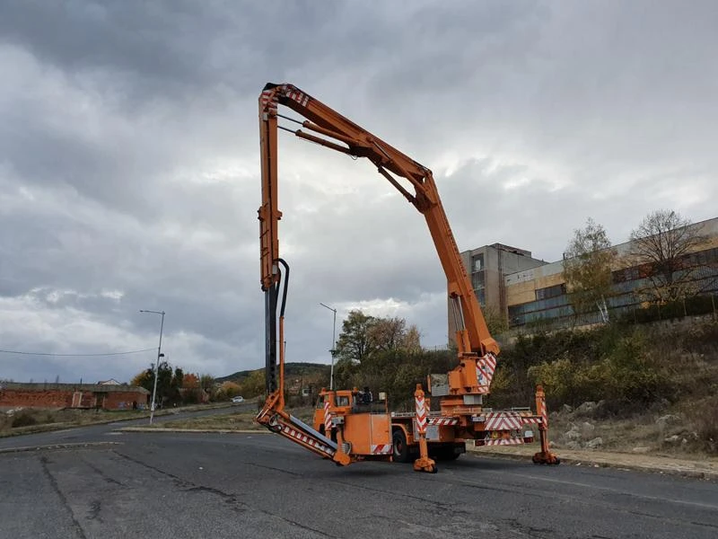 Други специализирани машини Друга BRONTO SKYLIFT 13/13-4, снимка 7 - Индустриална техника - 27029624