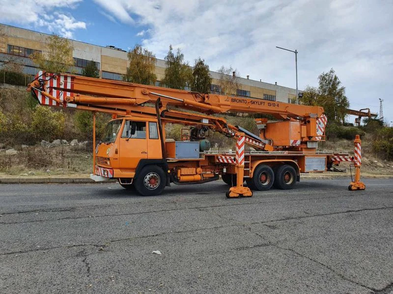 Други специализирани машини Друга BRONTO SKYLIFT 13/13-4, снимка 3 - Индустриална техника - 27029624