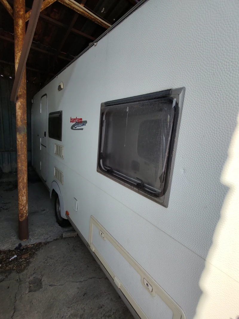 Каравана Burstner Premio, снимка 2 - Каравани и кемпери - 50008525