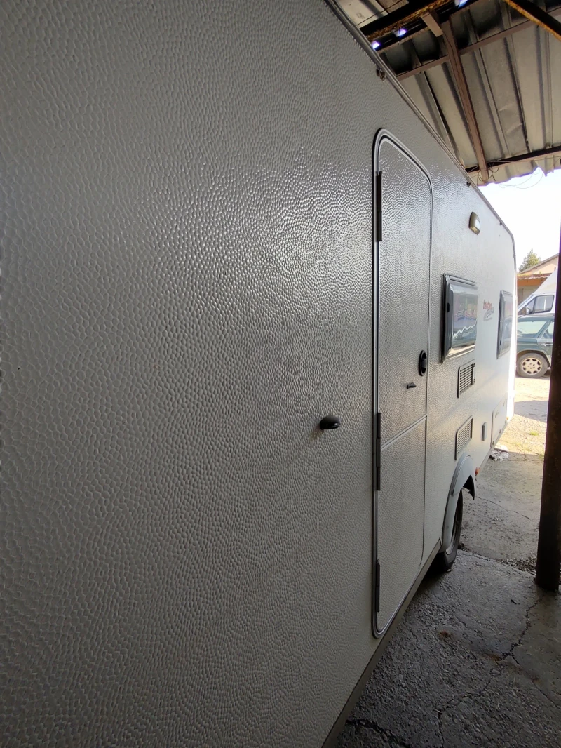 Каравана Burstner Premio, снимка 3 - Каравани и кемпери - 50008525