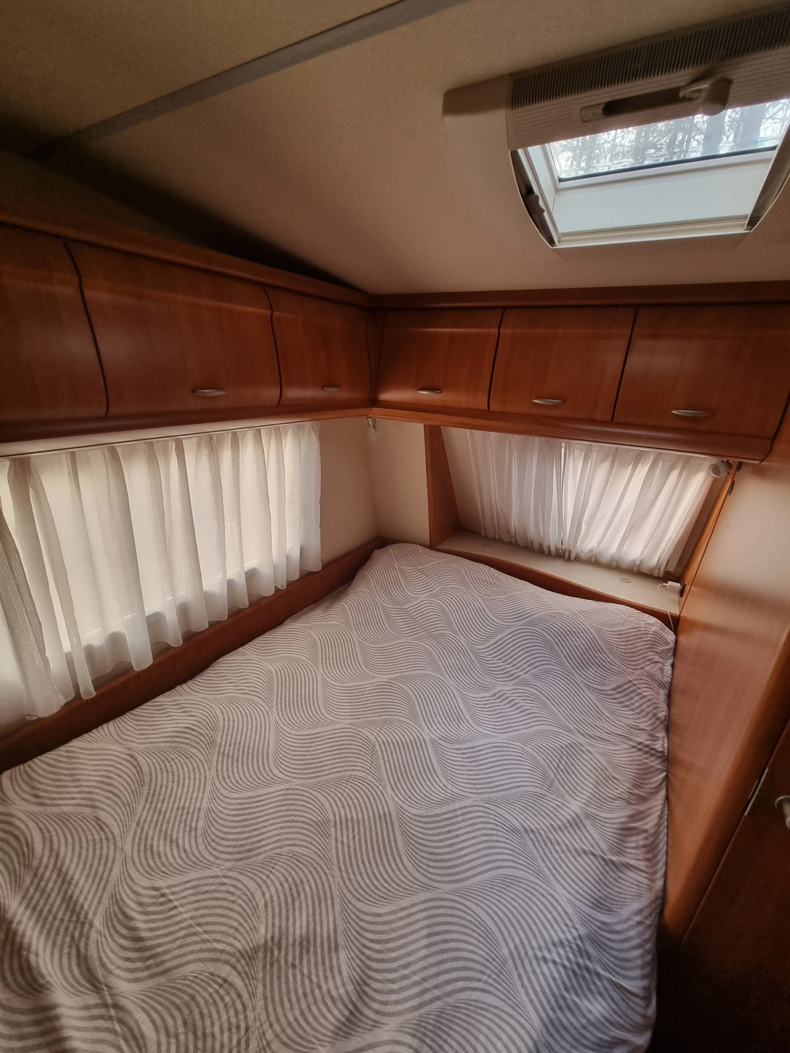 Каравана Hobby 500 KMFE, Фортсел, снимка 7 - Каравани и кемпери - 54206964