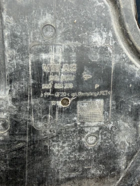 Vw Passat 2016г кора под мотора 5Q0 825 236, снимка 3