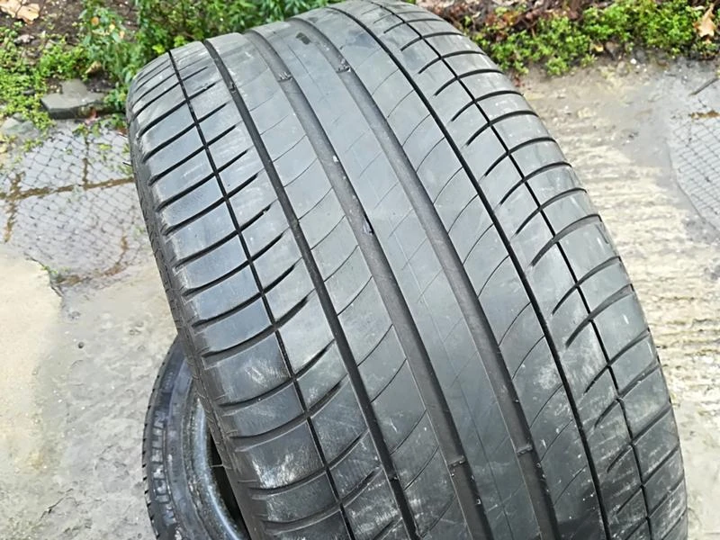 Гуми Летни 275/40R19, снимка 2 - Гуми и джанти - 20858038