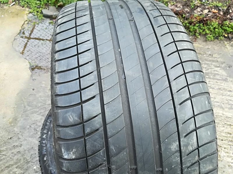 Гуми Летни 275/40R19, снимка 3 - Гуми и джанти - 20858038