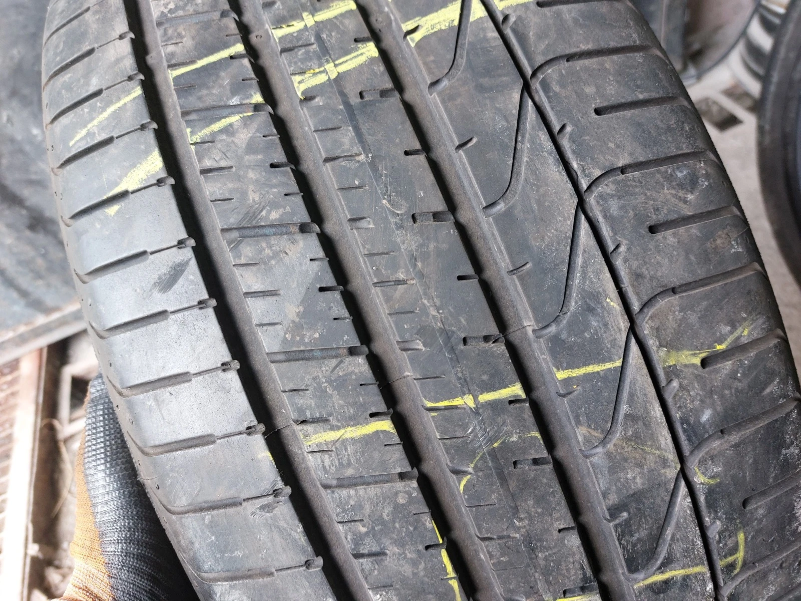 ���� 275/40R19 | Mobile.bg � ����������� 4