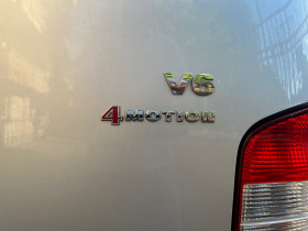 VW Multivan R32 4motion, снимка 11 - Автомобили и джипове - 42362472
