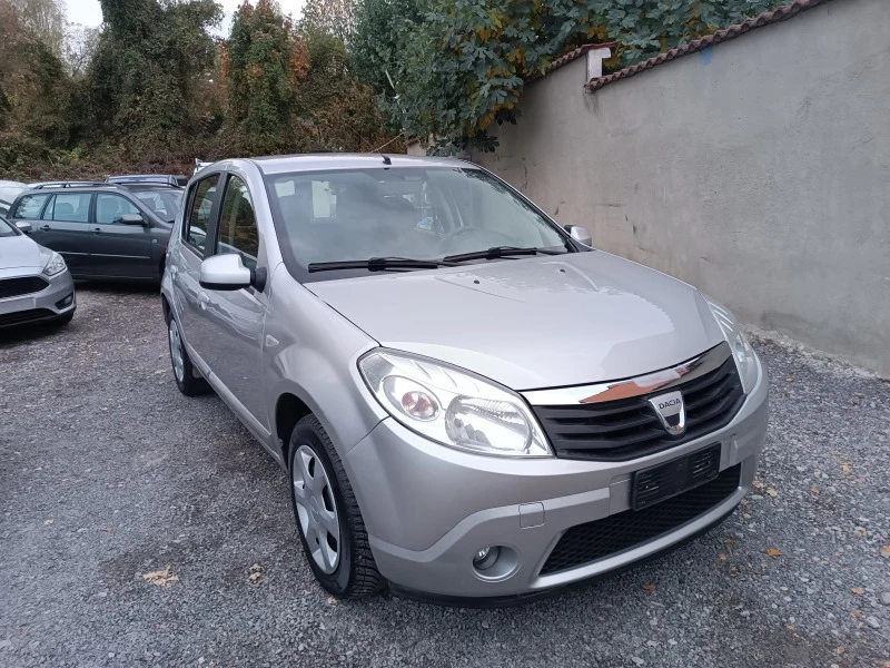 Dacia Sandero 1.4i 75kc/ГАЗ* КЛИМАТИК* , снимка 3 - Автомобили и джипове - 47747114