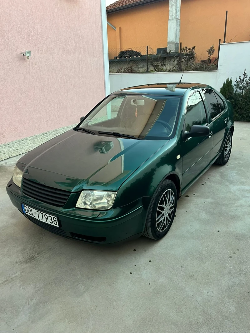 VW Bora, снимка 1 - Автомобили и джипове - 48381265