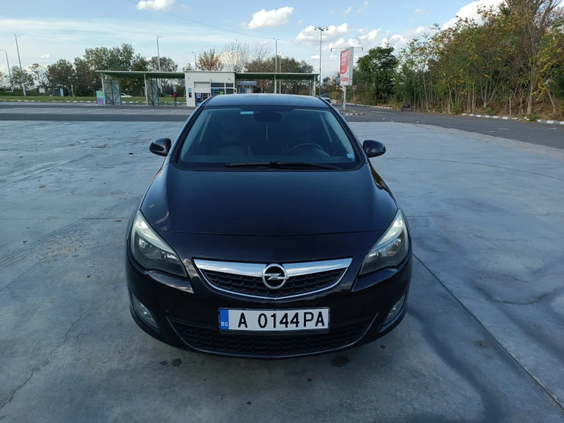 Opel Astra 2.0 CDTI, снимка 1 - Автомобили и джипове - 48741346