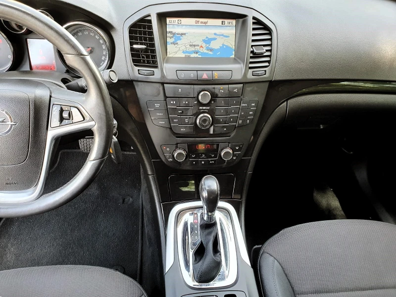 Opel Insignia 2.0 CDTI/Автоматик/NAVI/* COSMO* , снимка 9 - Автомобили и джипове - 48813427