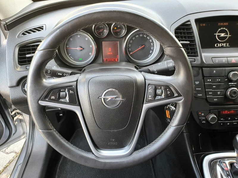 Opel Insignia 2.0 CDTI/Автоматик/NAVI/* COSMO* , снимка 8 - Автомобили и джипове - 48813427