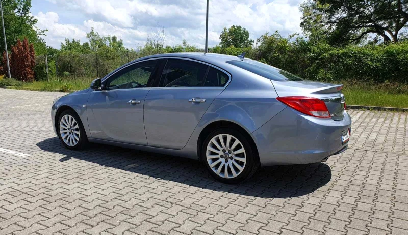 Opel Insignia 2.0 CDTI/Автоматик/NAVI/* COSMO* , снимка 6 - Автомобили и джипове - 48813427