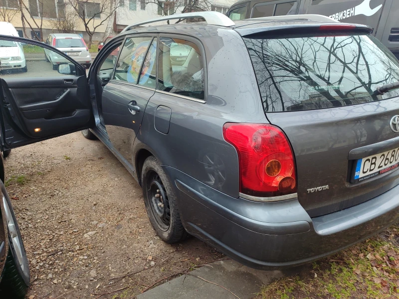 Toyota Avensis 2.2D4D, снимка 11 - Автомобили и джипове - 49327205