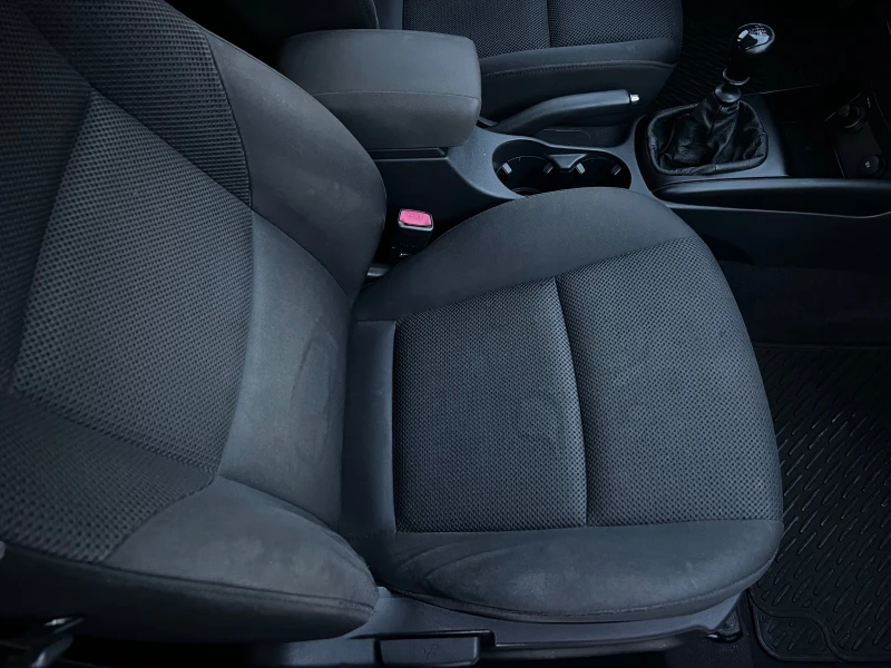 Hyundai I30 1.6CRDI KLIMATIK/UNIKAT, снимка 15 - Автомобили и джипове - 52268501