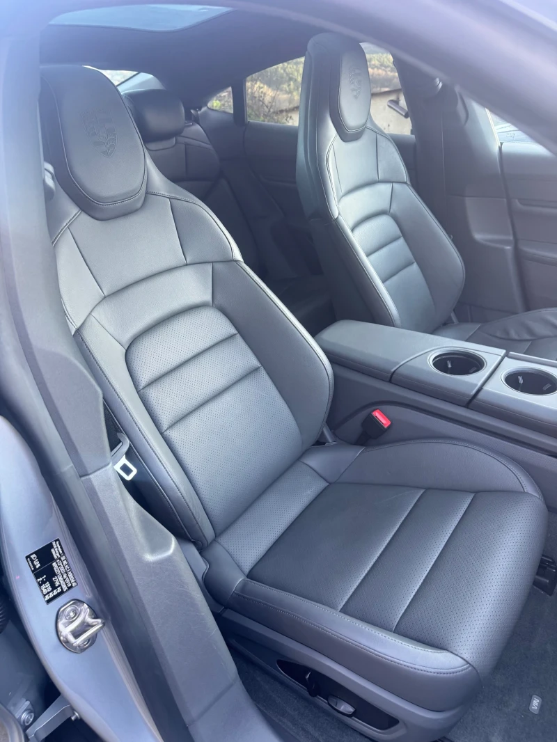 Porsche Taycan Chrono Pano FUll дисплей , снимка 11 - Автомобили и джипове - 52422365