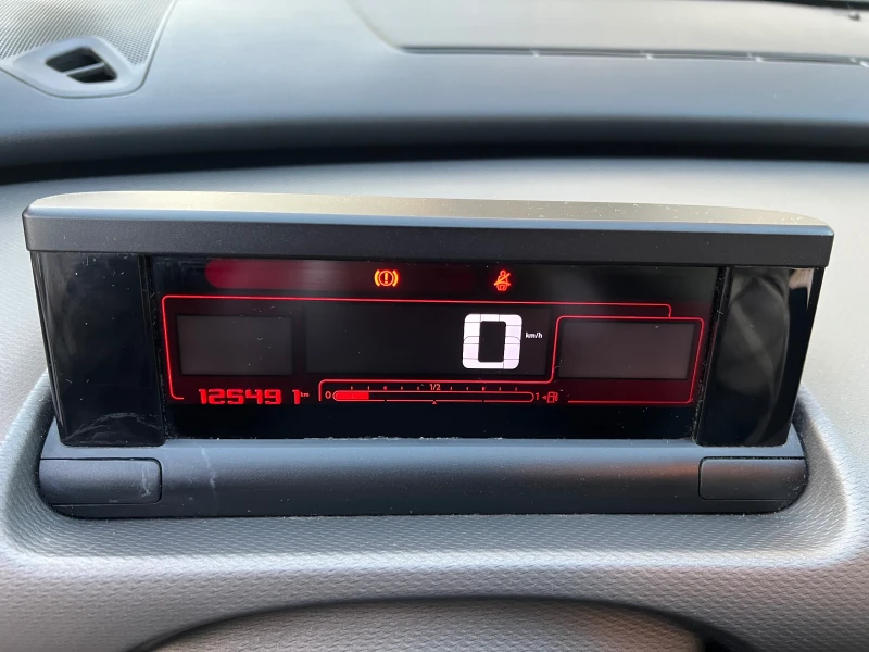 Citroen C4 Cactus 1.6HDI, снимка 12 - Автомобили и джипове - 52428746