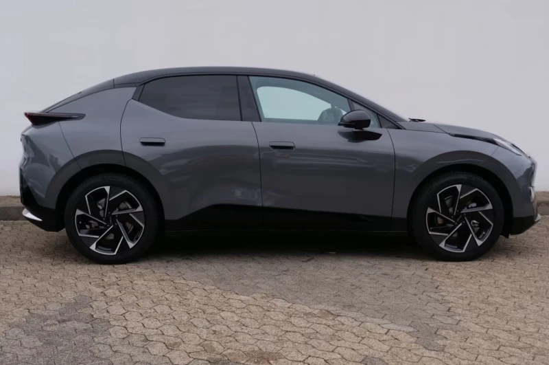 LynkCo 02 More 66 kWh, снимка 3 - Автомобили и джипове - 53190776