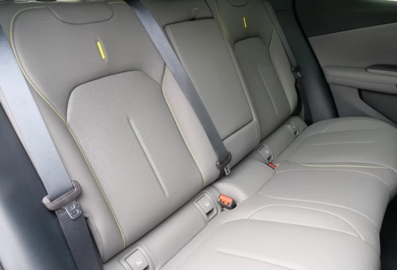 LynkCo 02 More 66 kWh, снимка 7 - Автомобили и джипове - 53190776