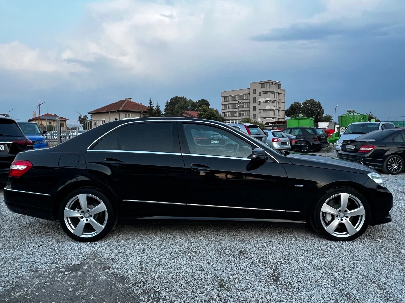 Mercedes-Benz E 350 CDI 4м 265к.с панорама - изображение 4