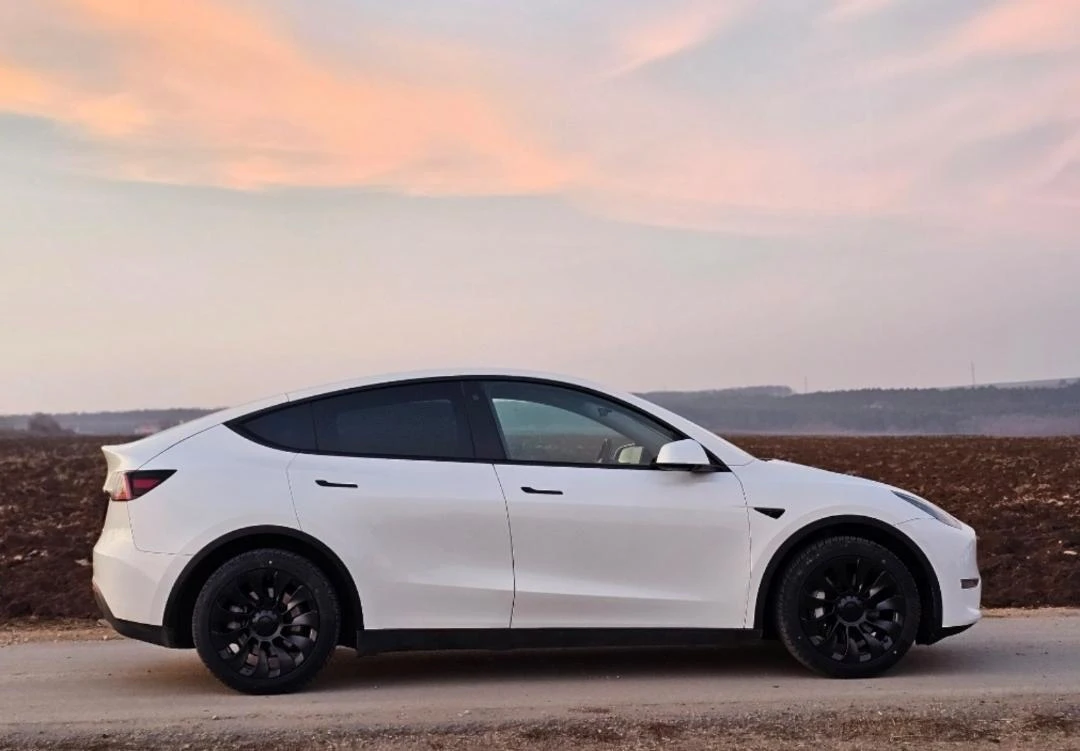 Tesla Model Y  4х4 Европейска Гаранция | Mobile.bg — изображение 14