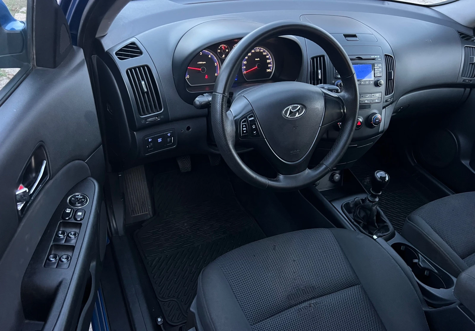 Hyundai I30 1.6CRDI KLIMATIK/UNIKAT - изображение 10