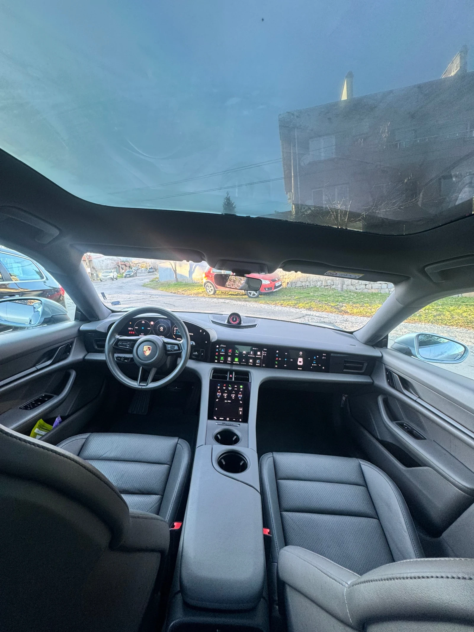 Porsche Taycan Chrono Pano FUll   | Mobile.bg   8