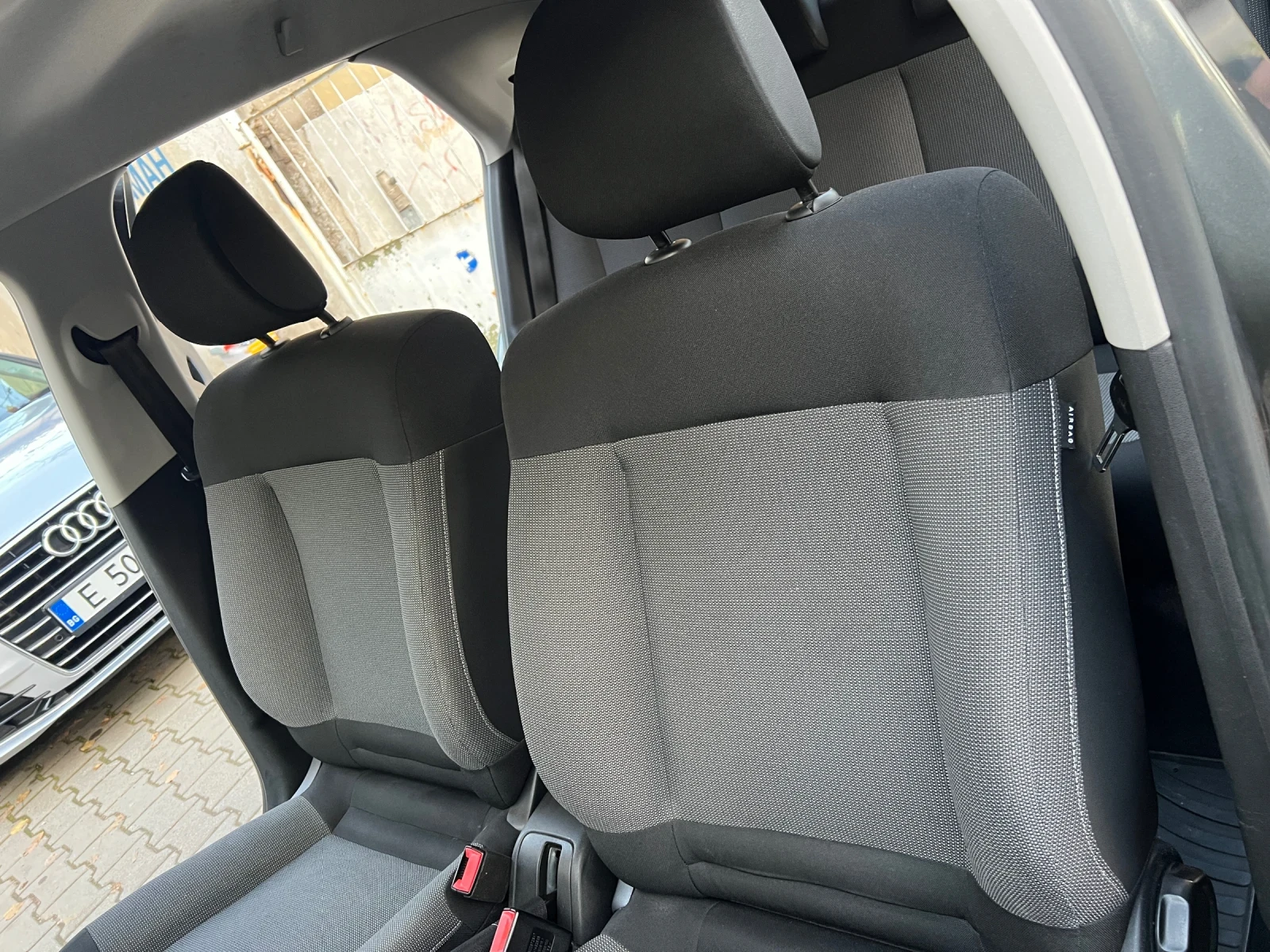 Citroen C4 Cactus 1.6HDI - изображение 10